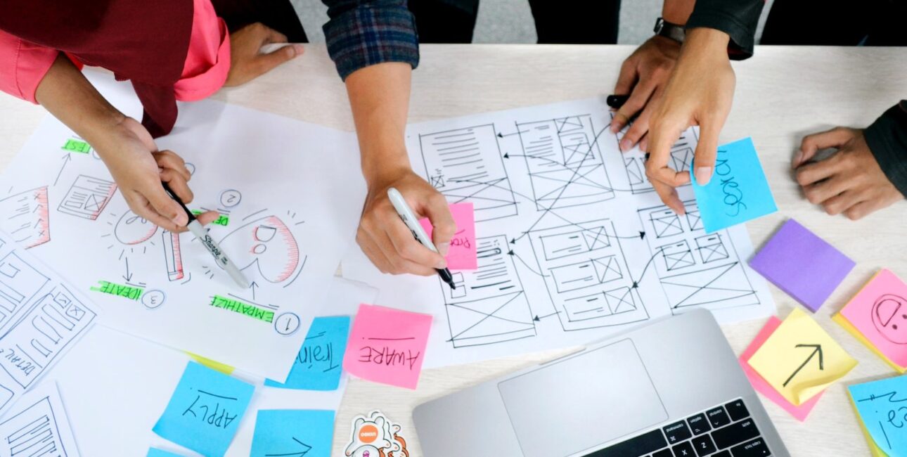 Creativo Jóvenes: a Designer’s UI/UX Complete Checklist.